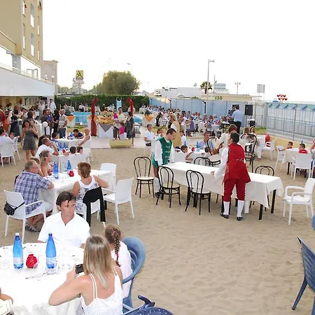 Hotell Beaurivage Fogliano Marina